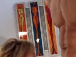 Mit ihrem Anus reitet sie seinen dicken Pimmel