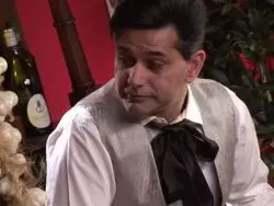 Versaute Girls werden in die rasierten Muschis gepoppt